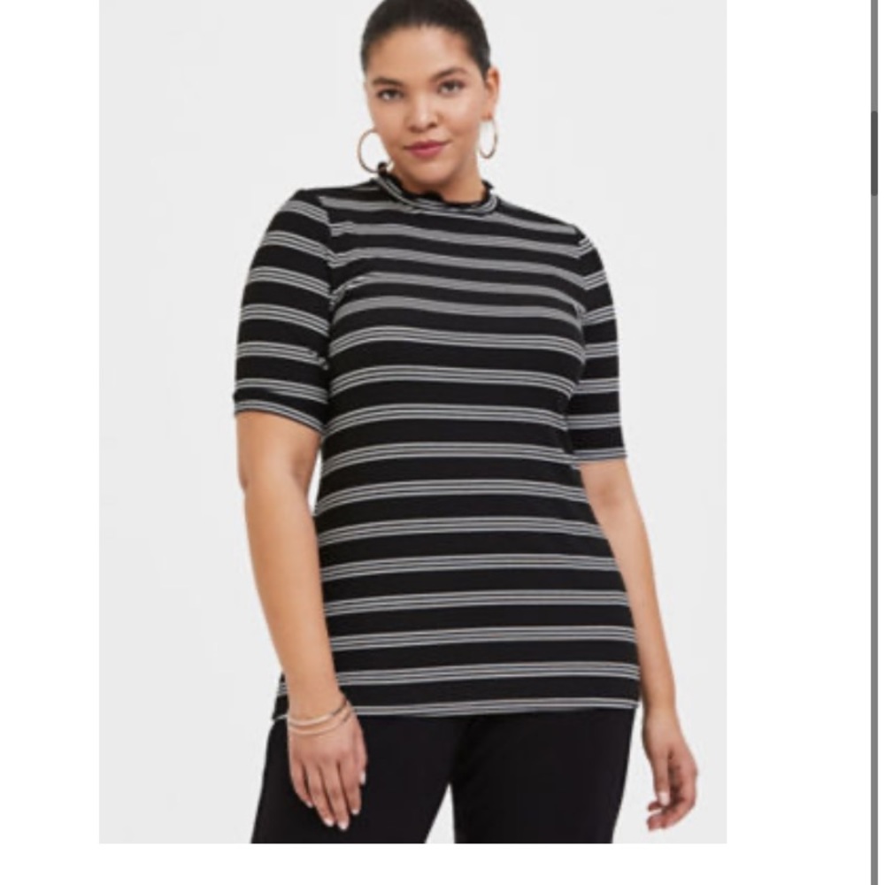 Torrid black and white tee
